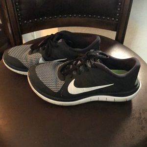 Nike Shoes - Nike Free 4.0 Nike Shoes - Nike Free 4.0